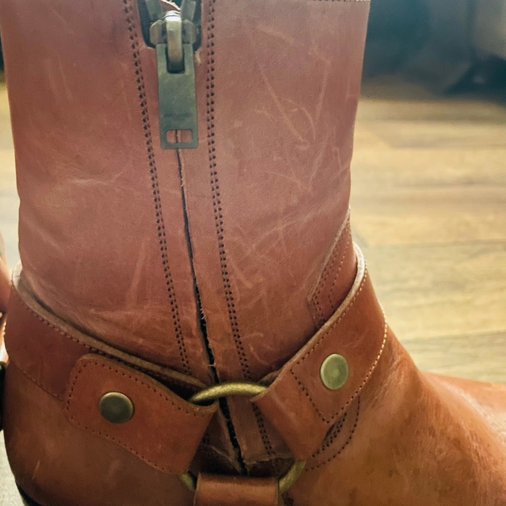 Saint Laurent Wyatt Boots